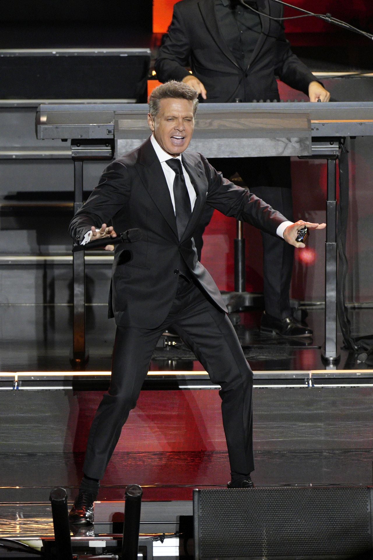 El concierto de Luis Miguel en Starlite, en imágenes