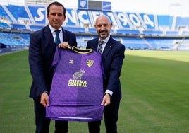 Kike Pérez y Francisco Javier Salas, con la camiseta prepartido.