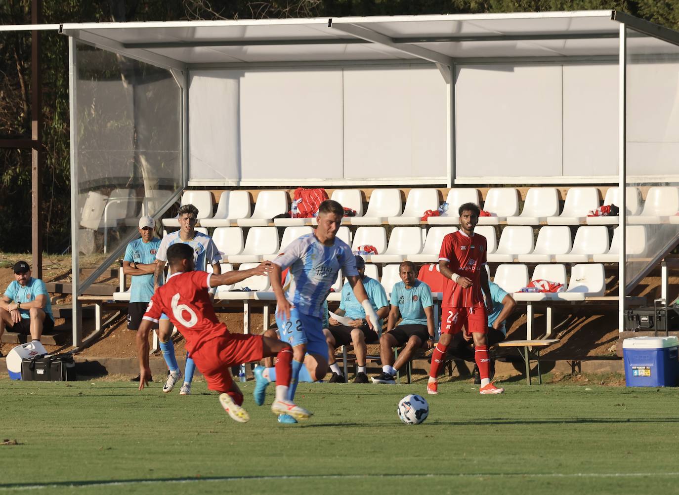 El amistoso entre el Málaga y el Al-Jazira en Marbella, en imágenes