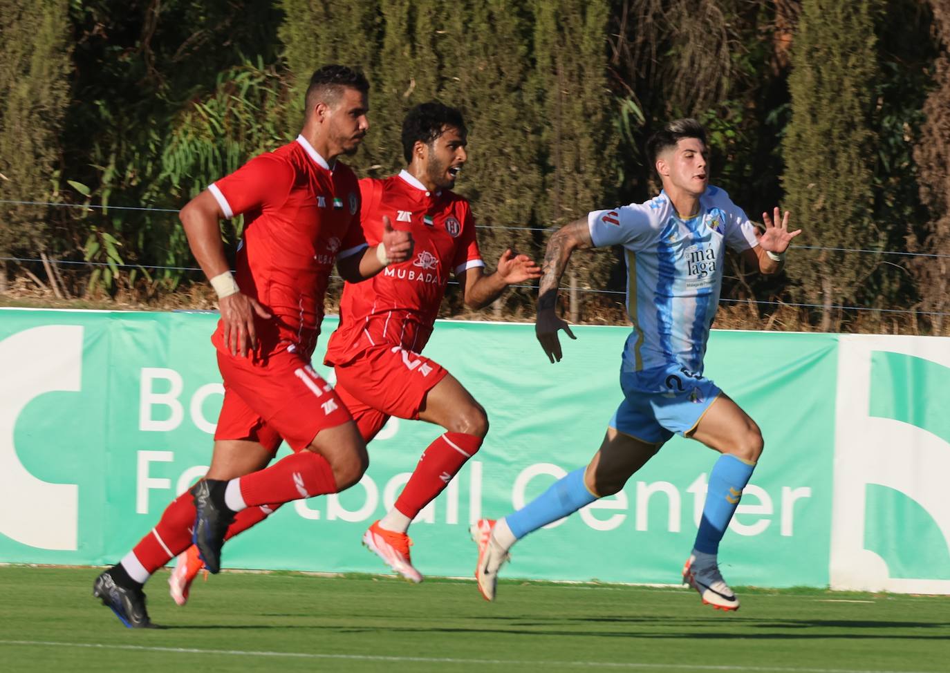 El amistoso entre el Málaga y el Al-Jazira en Marbella, en imágenes