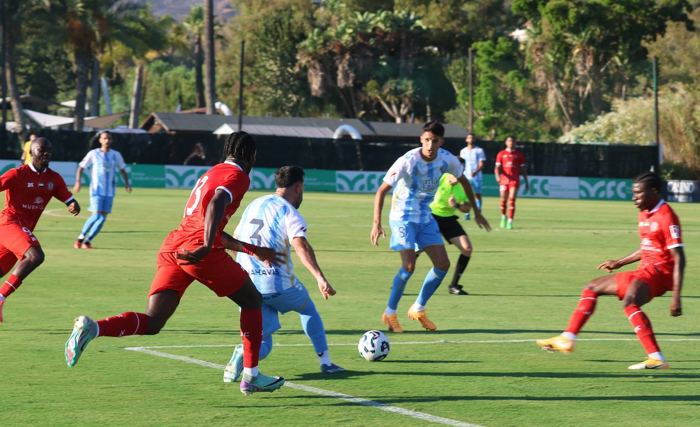 El amistoso entre el Málaga y el Al-Jazira en Marbella, en imágenes