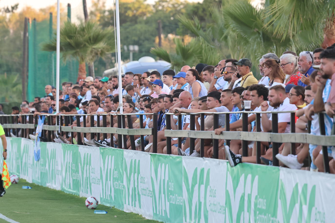 El amistoso entre el Málaga y el Al-Jazira en Marbella, en imágenes