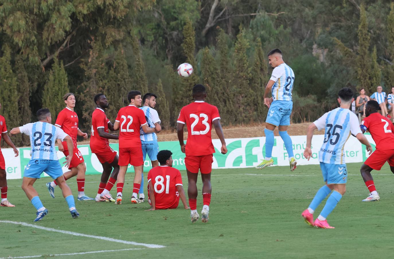 El amistoso entre el Málaga y el Al-Jazira en Marbella, en imágenes