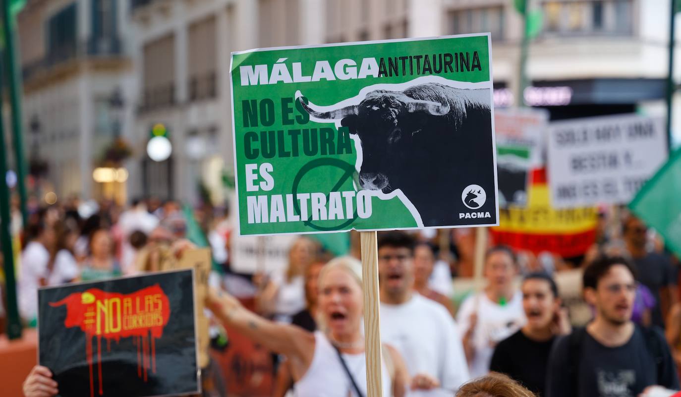 Manifestación &#039;Málaga Antitaurina&#039; organizada por PACMA