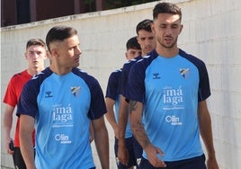 Luismi y Nelson, durante la concentración que el Málaga está celebrando en Estepona.