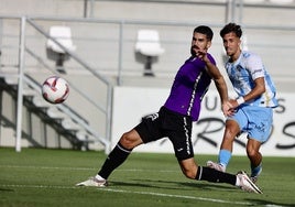 El disparo que originó el gol de Larrubia, en el minuto 7 de partido.