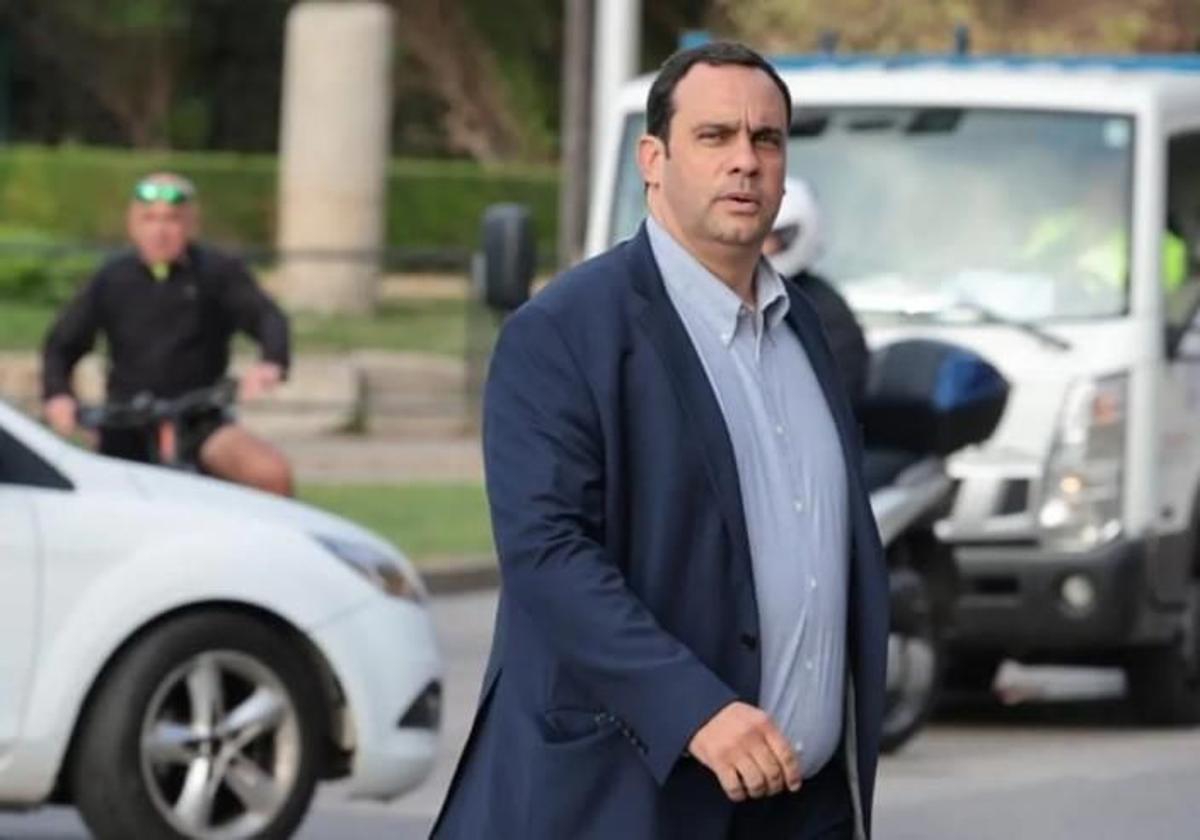 La oposición afea al PP que indemnice al exgerente de Smassa con 22.000 euros