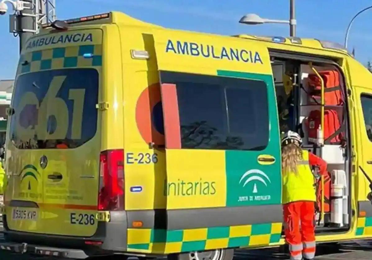 Dos heridos, entre ellos un menor, en una aparatosa colisión entre dos furgonetas en el túnel de Churriana