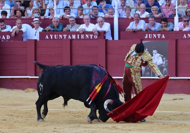 Morante en el primero de su lote.