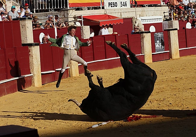 Salto de Fernandes tras rodar su primero.