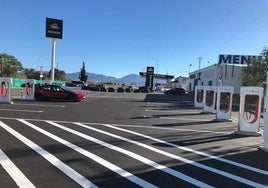 Supercargador para coches eléctricos de Tesla en Antequera.