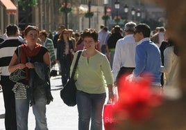 La población andaluza crece en 15.604 personas hasta junio