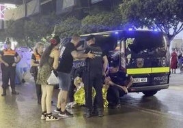 Detienen a un hombre por desnudarse en la Feria de Málaga