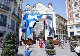 Portada de calle Larios, durante esta feria.