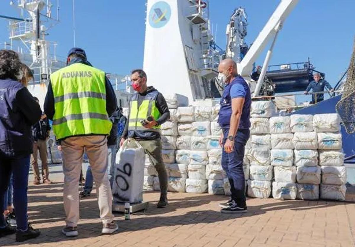 Desmantelan un laboratorio de producción de cocaína con detenidos en Málaga