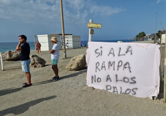 Pancarta exhibida en la protesta del pasado sábado, que se desarrolló sin incidentes.