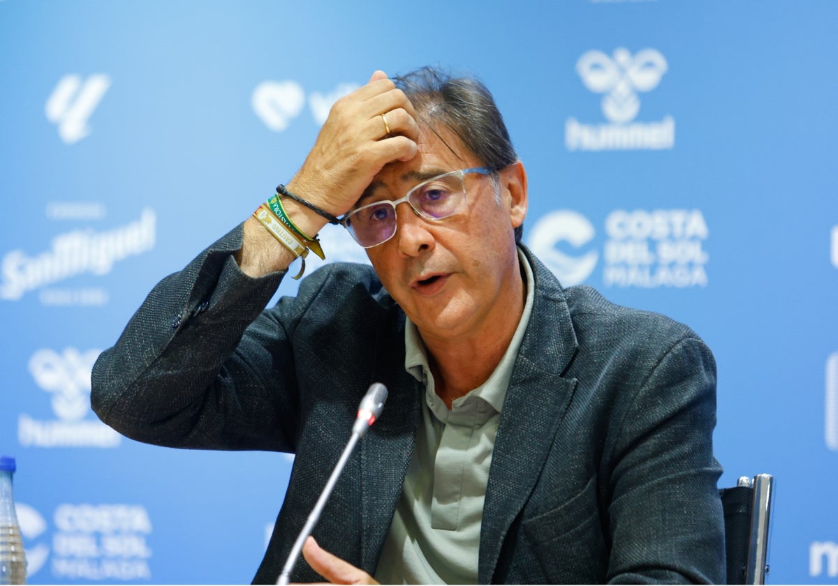 Loren Juarros: «Estamos trabajando en la llegada de un futbolista y en la salida de Juan Hernández»