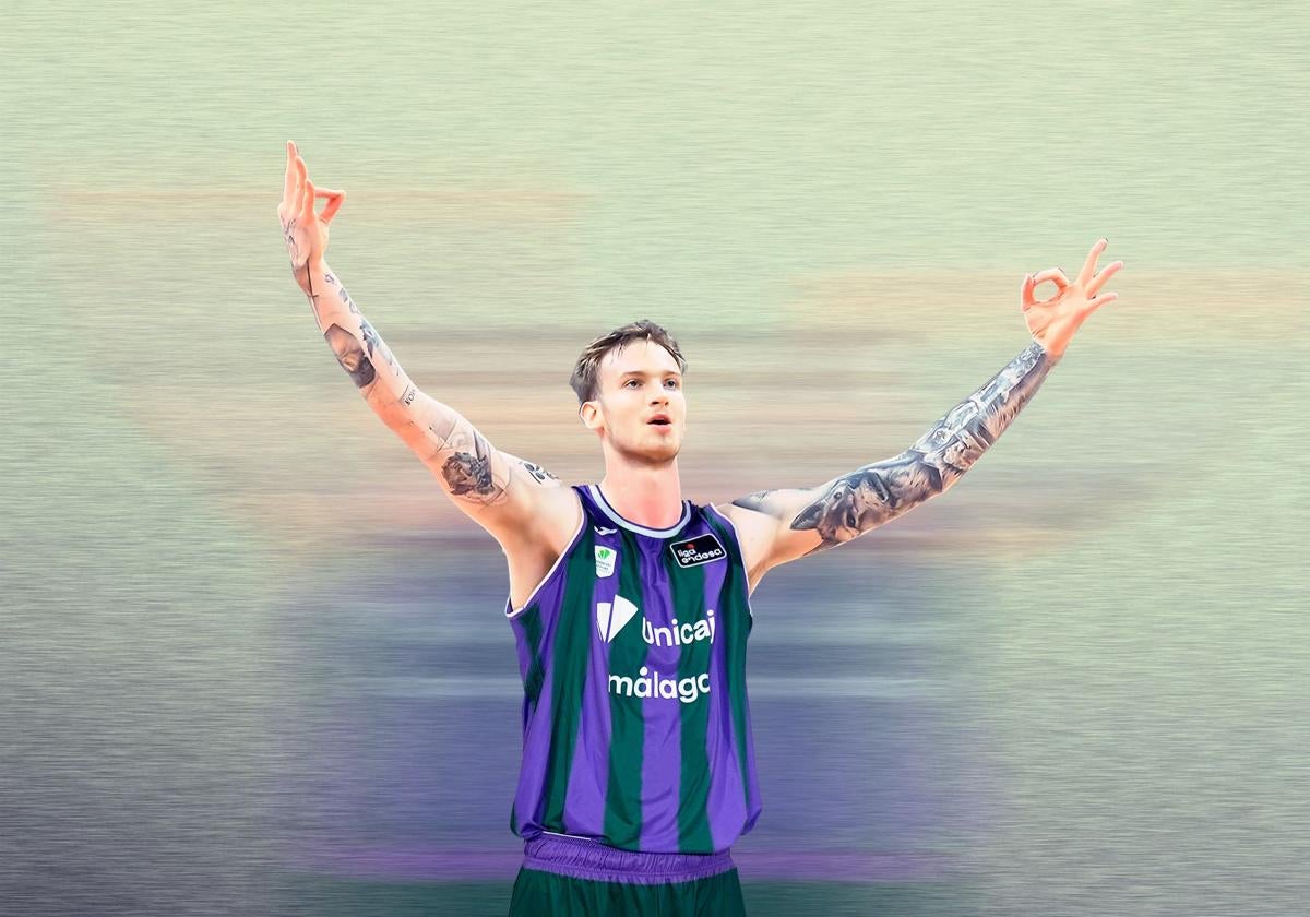 Olek Balcerowski celebra un triple con el Panathinaikos.