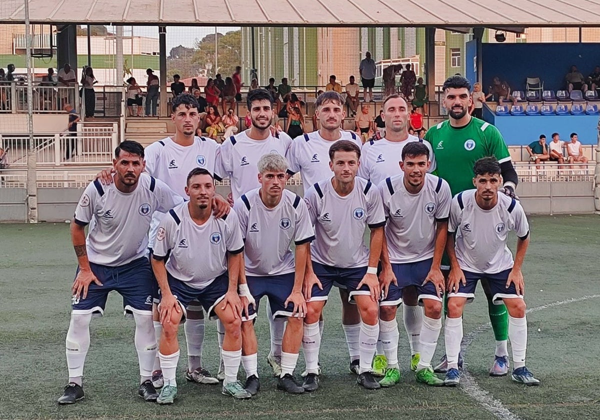 Una alineación de El Palo de esta pretemporada.