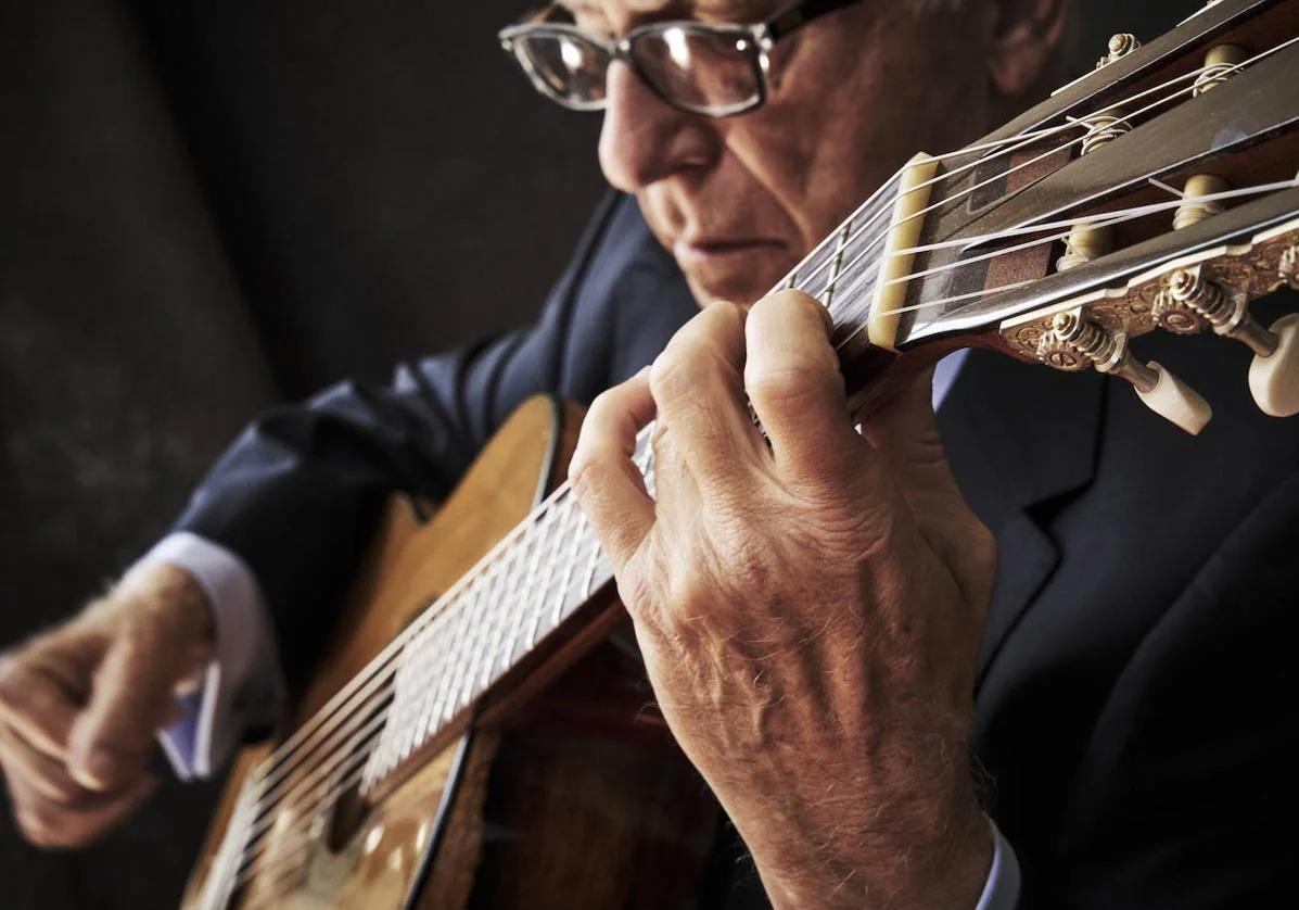 Pepe Romero inaugura con 'El Concierto de Aranjuez' el festival de la guitarra de Málaga