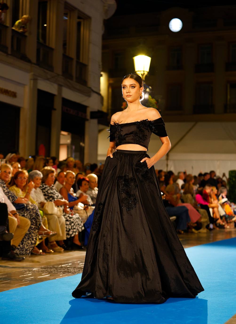 El negro fue el color dominante en el desfile de Kaba Fashion