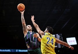 El Unicaja arrolló a su rival en el tercer cuarto