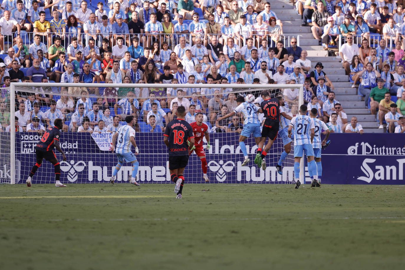 El Málaga-Huesca, en imágenes