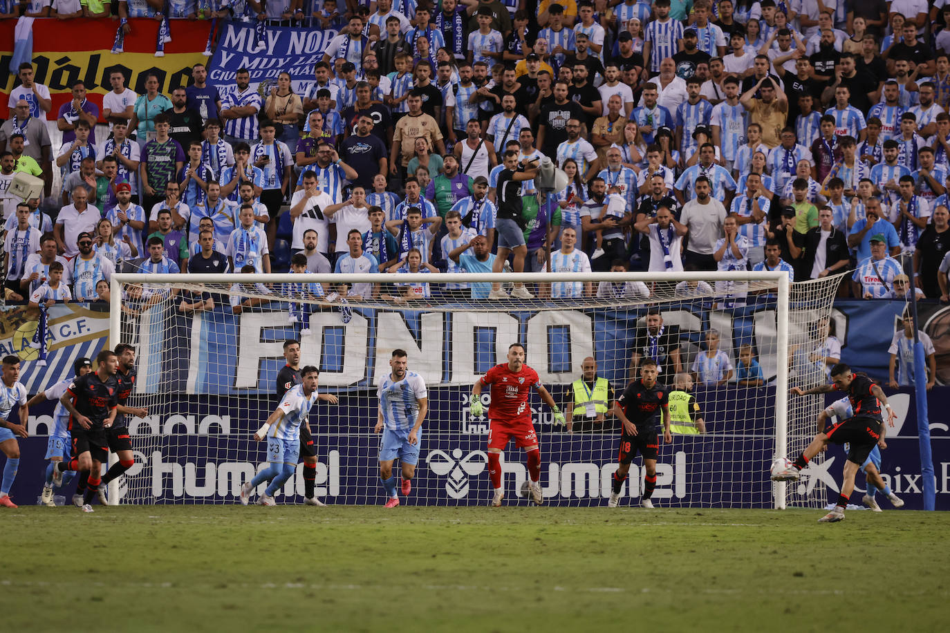 El Málaga-Huesca, en imágenes