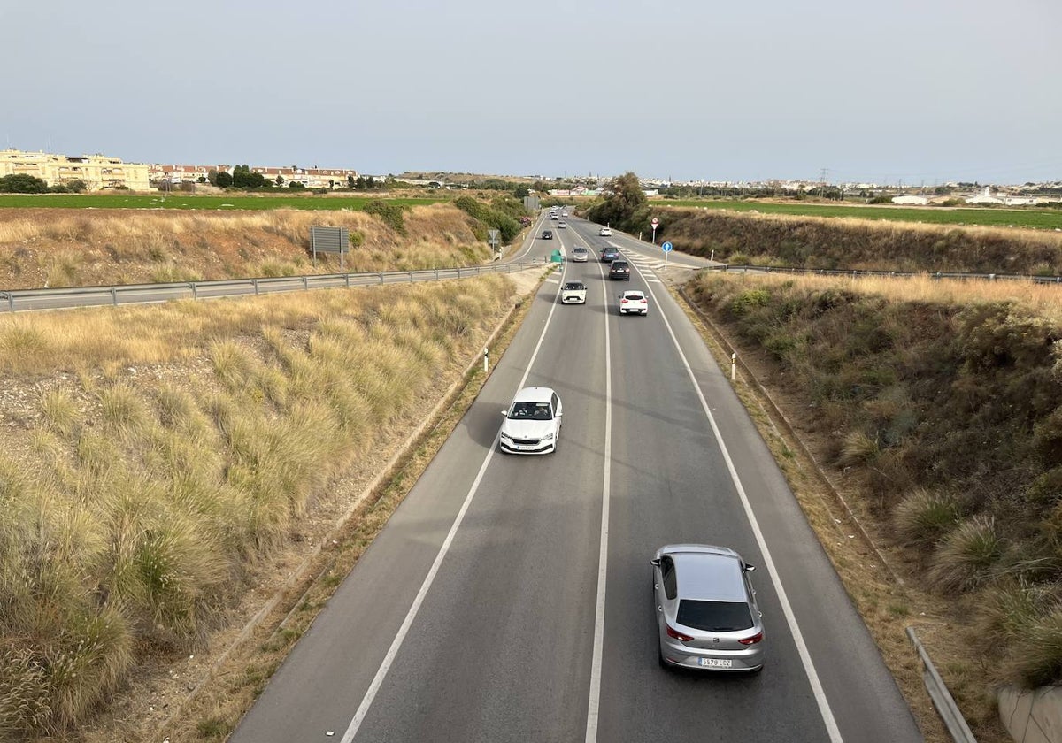 Inicio del eje de la Carretera del Arco, junto a Vélez-Málaga.