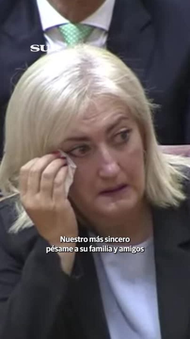Minuto de silencio en el Parlamento por María Díaz Cañete