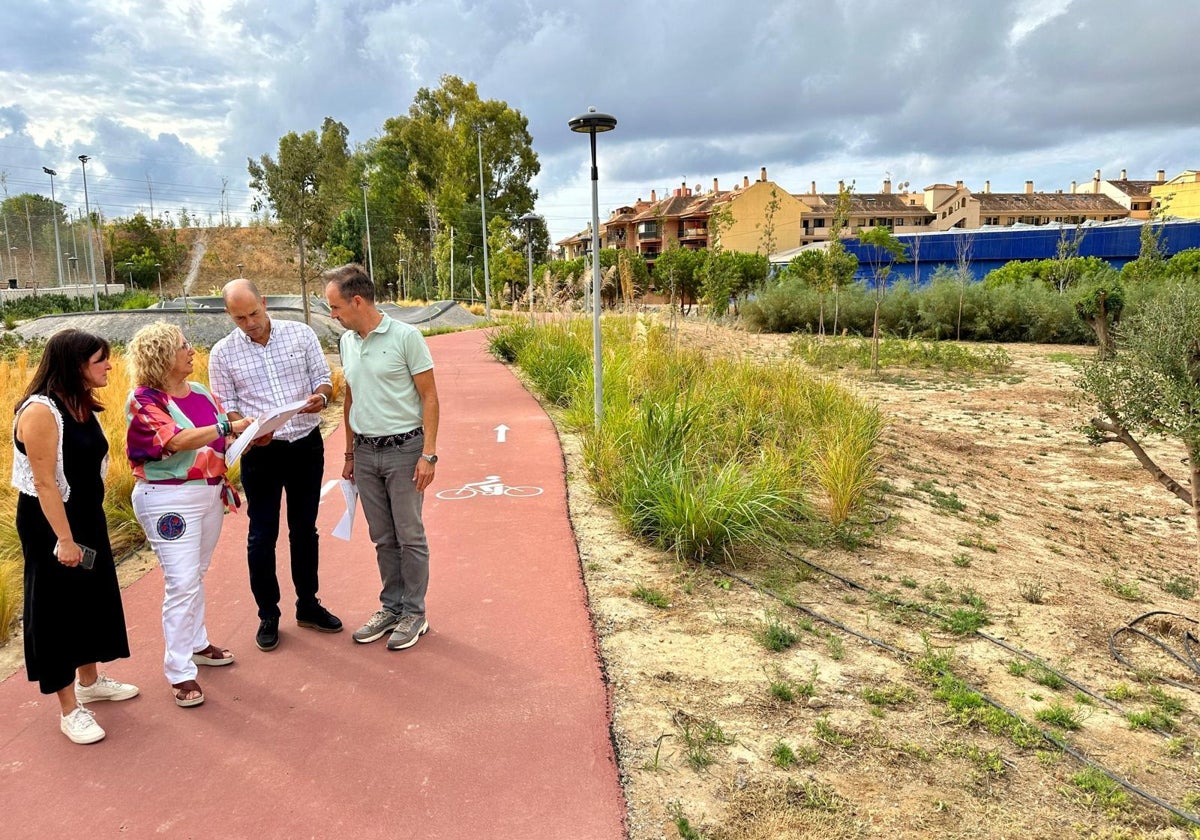 Visita a la zona donde se instalará el gimnasio.