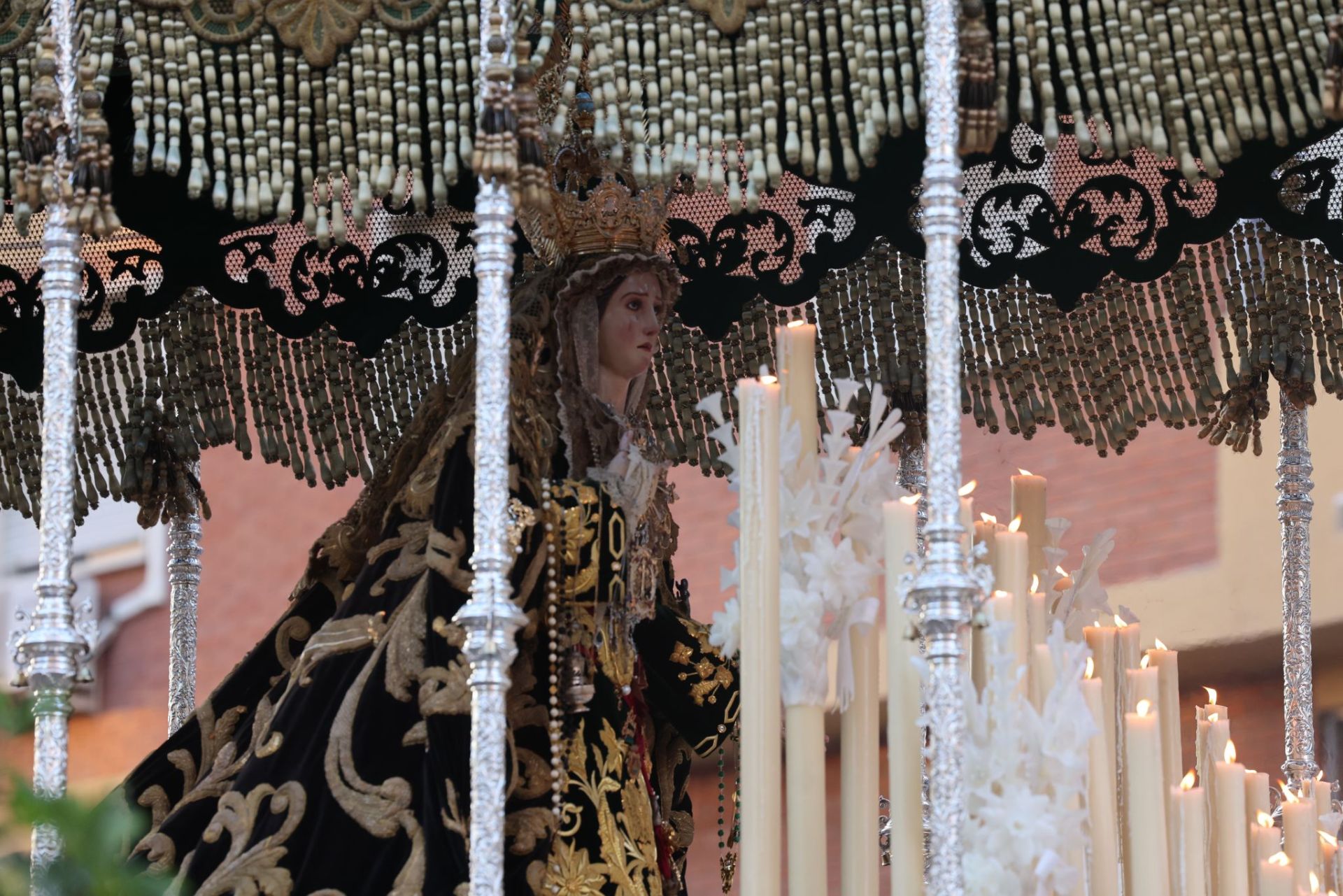 La Virgen de Dolores y Esperanza, de Humildad y Paciencia.