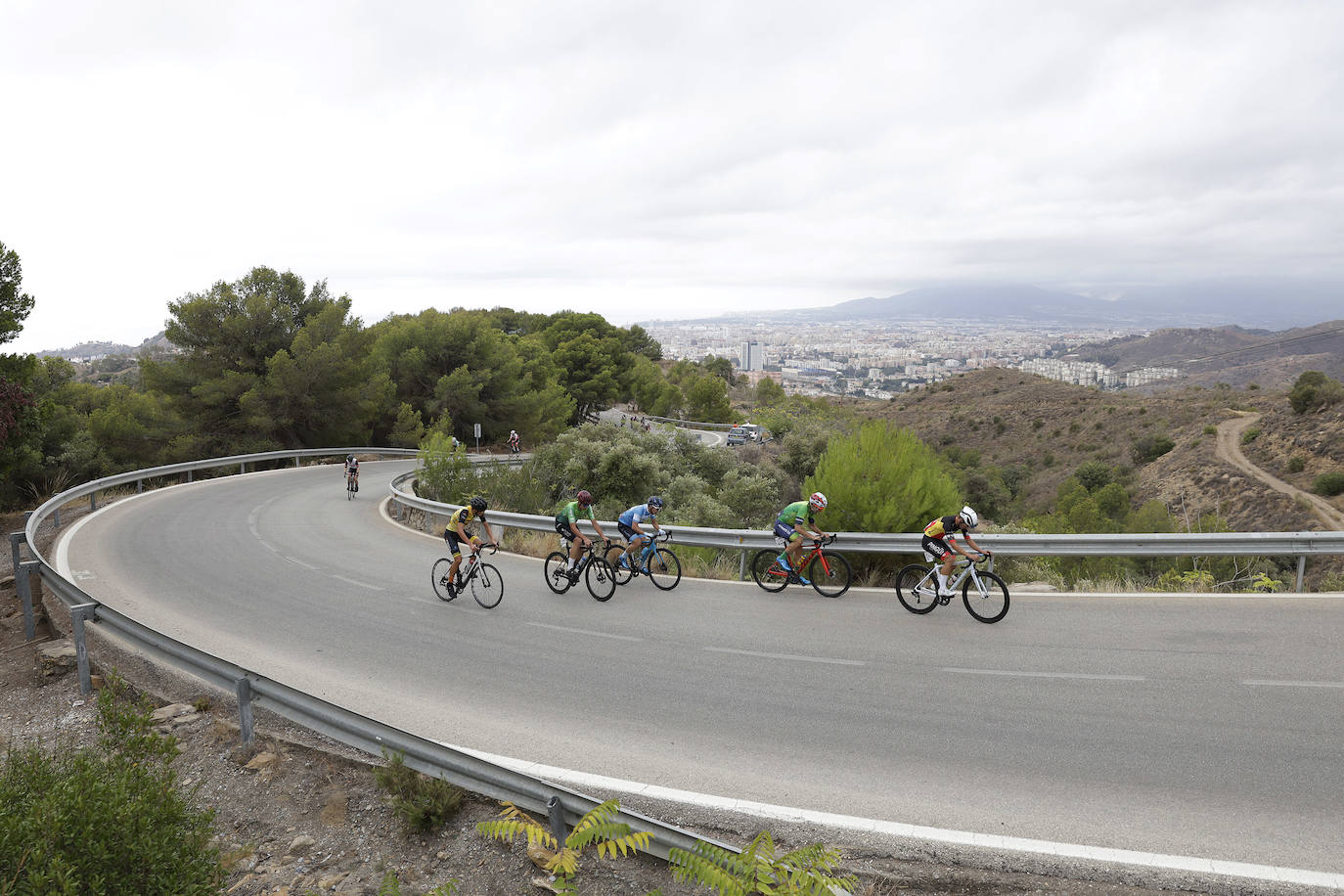 Casi 500 ciclistas participan en la Subida a la Fuente de la Reina