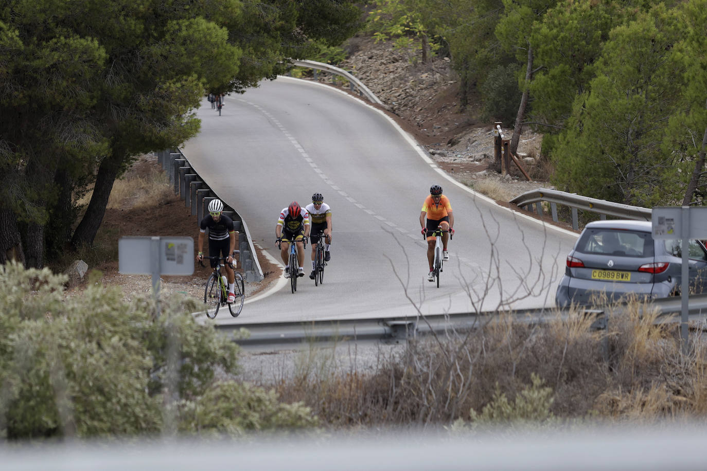 Casi 500 ciclistas participan en la Subida a la Fuente de la Reina