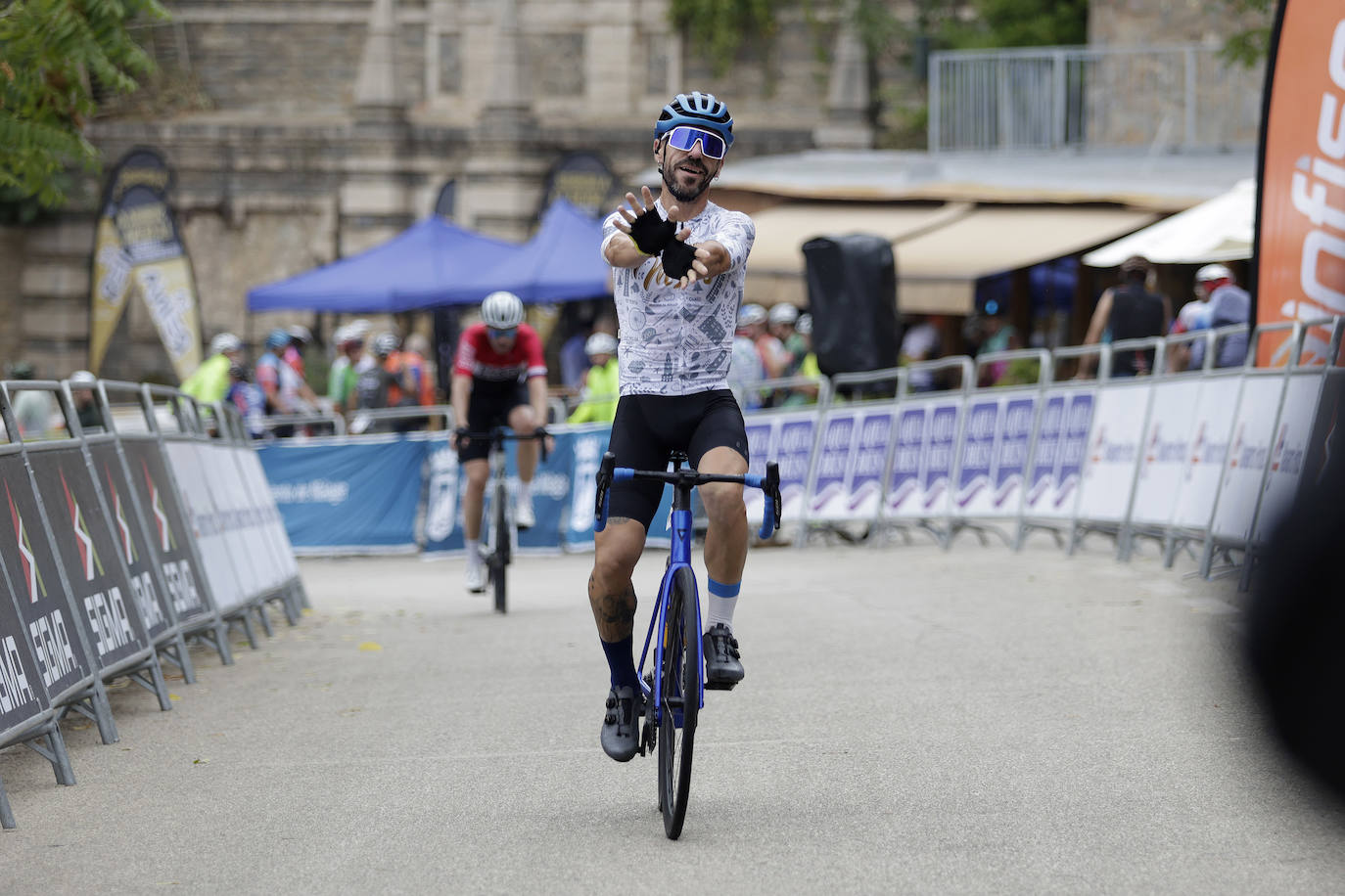 Casi 500 ciclistas participan en la Subida a la Fuente de la Reina