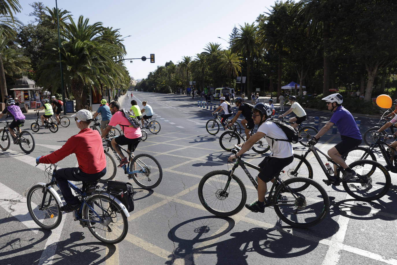 Bicicletada durante el Día Sin Coches en Málaga