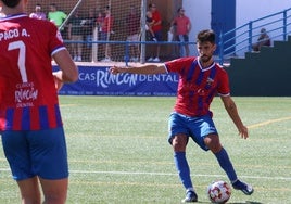 Álex Portillo, futbolista del Torre del Mar.