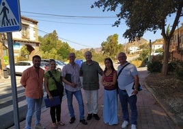 De la Torre y Florido, este domingo con Rafael Henares, Salvador Romero y Laura Affumicato, dirigentes vecinales de la zona.