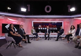 Barreales, Alcázar, Pérez de Siles, Castillo, Pérez, Morillas y Recio, en el plató de 101TV.