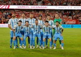 El once del Málaga en el partido frente al Granada en el Nuevo Los Cármenes.