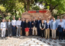 Embajadores de diversos países de la Unión Europea, en la Cueva de Nerja.