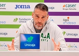 Ibon Navarro, en la rueda de prensa previa al encuentro contra el Granada.