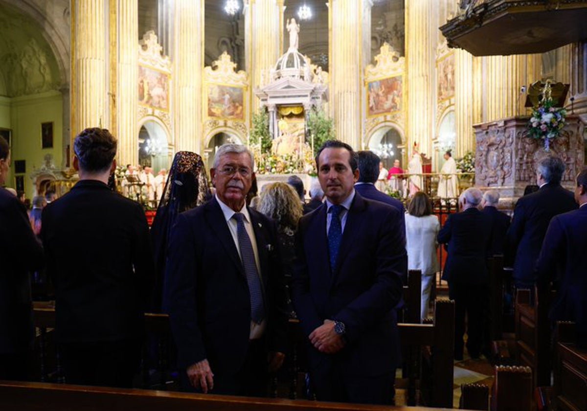 Francisco Martín Aguilar y Kike Pérez, este sábado en la Catedral de Málaga en el acto.