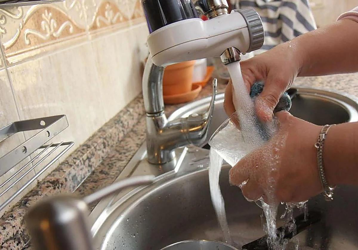 Emasa prevé tres actuaciones en Málaga con posibles afecciones del suministro o la movilidad