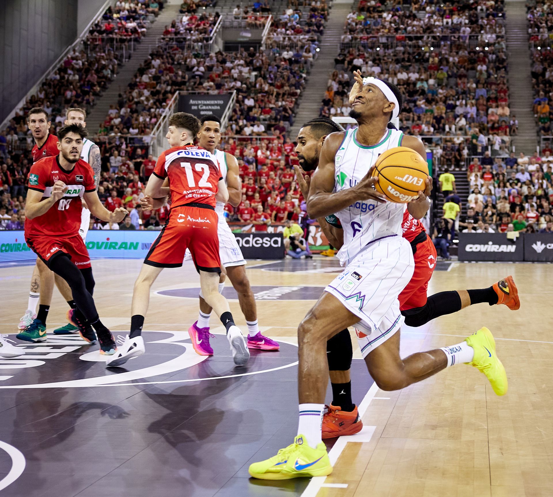 El triunfo del Unicaja en Granada, en imágenes