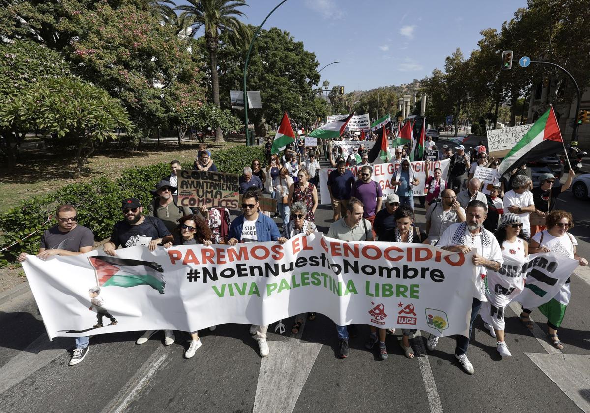 Más de mil personas salen a la calle en Málaga para pedir la paz en Palestina