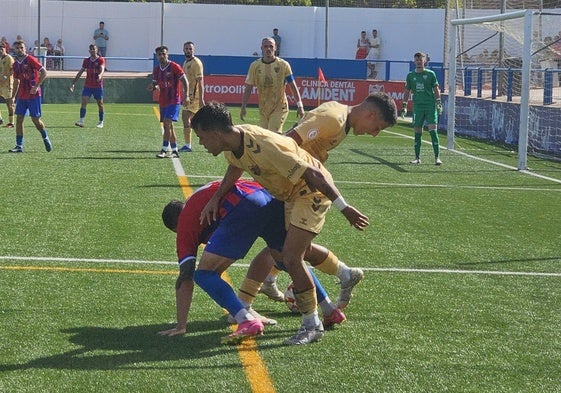 El Malagueño pudo con el Torre del Mar.