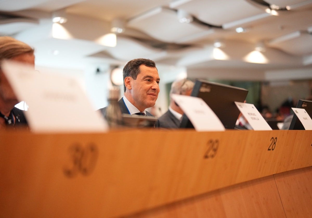 Juanma Moreno, durante su intervención ante el grupo del PPE en el Comité de las Regiones.