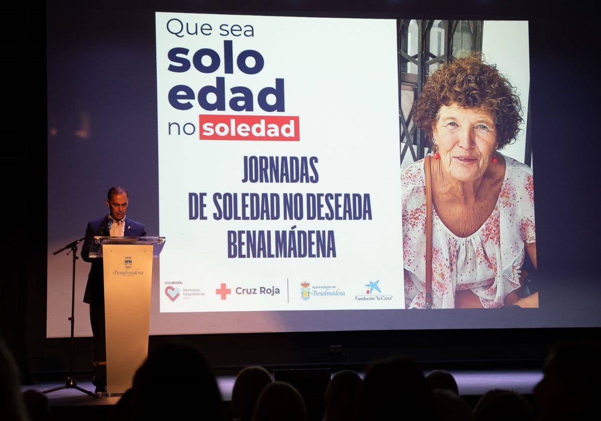 El alcalde durante su intervención en unas jornadas.