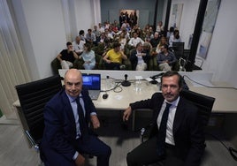 José Ayllón y Eugenio Martínez-Echevarría, al inicio de la ponencia.